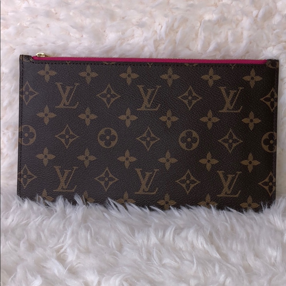 Louis Vuitton Neverfull Pouch in Monogram Pivione